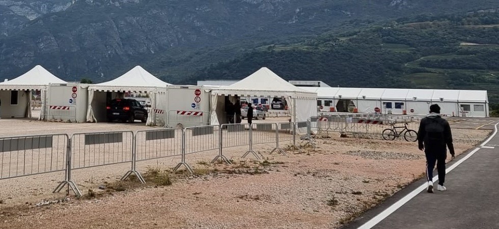 Green pass, al drive through di Mattarello tamponi solo su prescrizione medica o dell’Apss